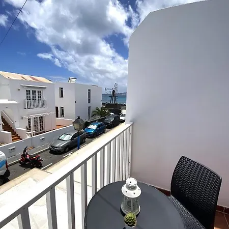 Blanca Frente Al Mar *