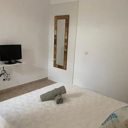 Blanca Frente Al Mar Punta Mujeres